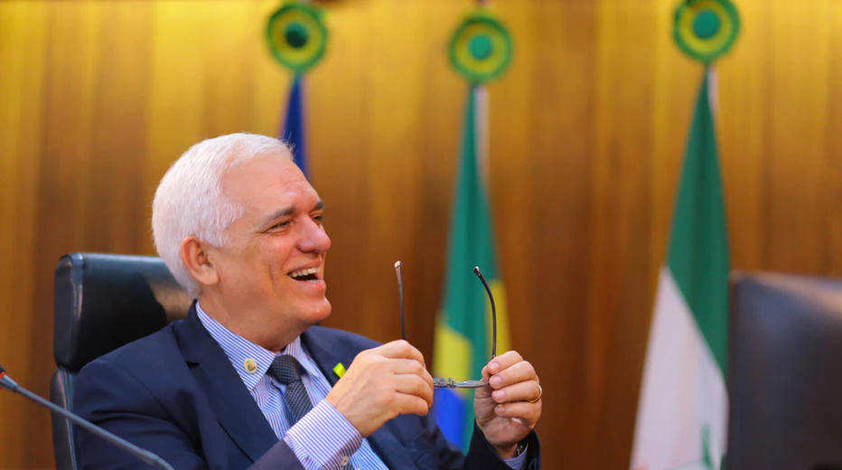"Tá feito o acordo. PT e Progressistas. Só terá disputa se o diabo sair da garrafa"
